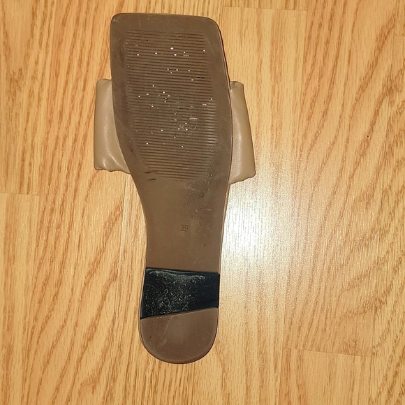 Slides - Picture 3 of 4